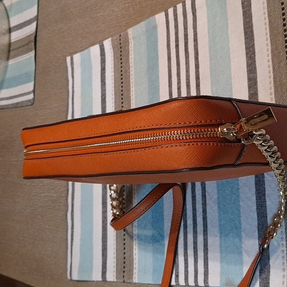 MICHEAL KORS CROSS BODY BAG - Picture 5 of 6